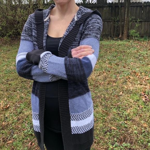 Roxy hooded open front sweater / cardigan. - Picture 4 of 9